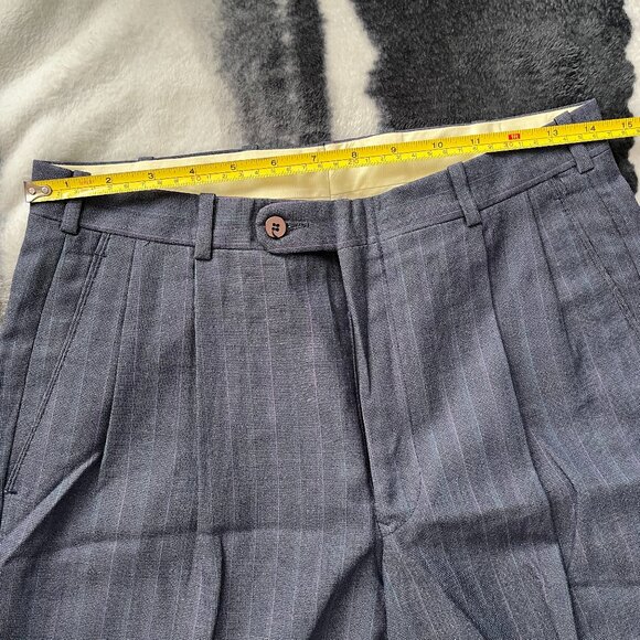 Harry Rosen Men's Pin-stripe Blazer and Pants - Picture 6 of 14